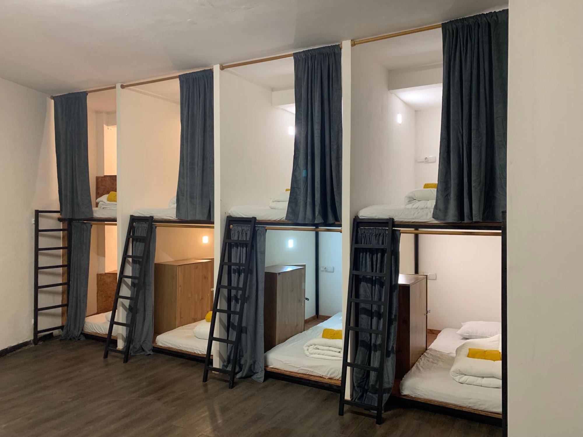 Spanglish Hostel Бенидорм Екстериор снимка