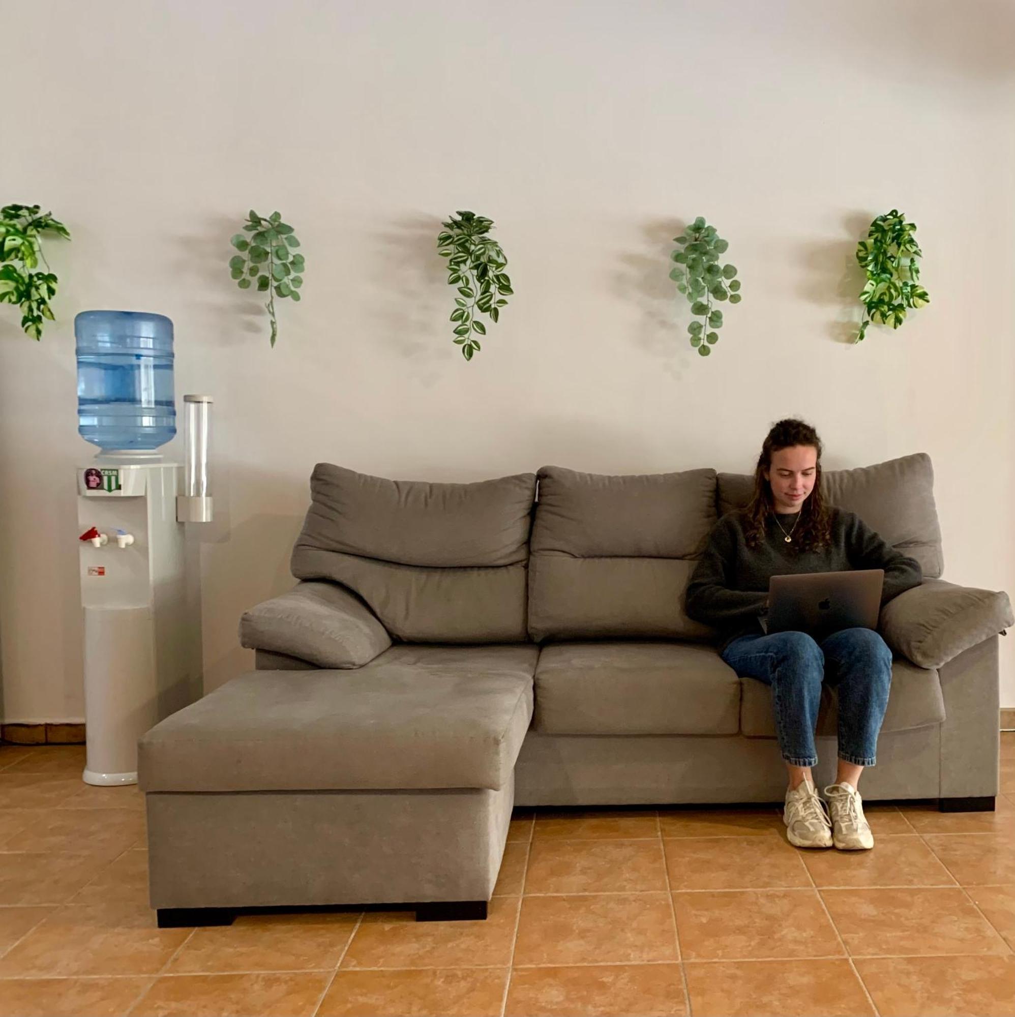 Spanglish Hostel Бенидорм Екстериор снимка