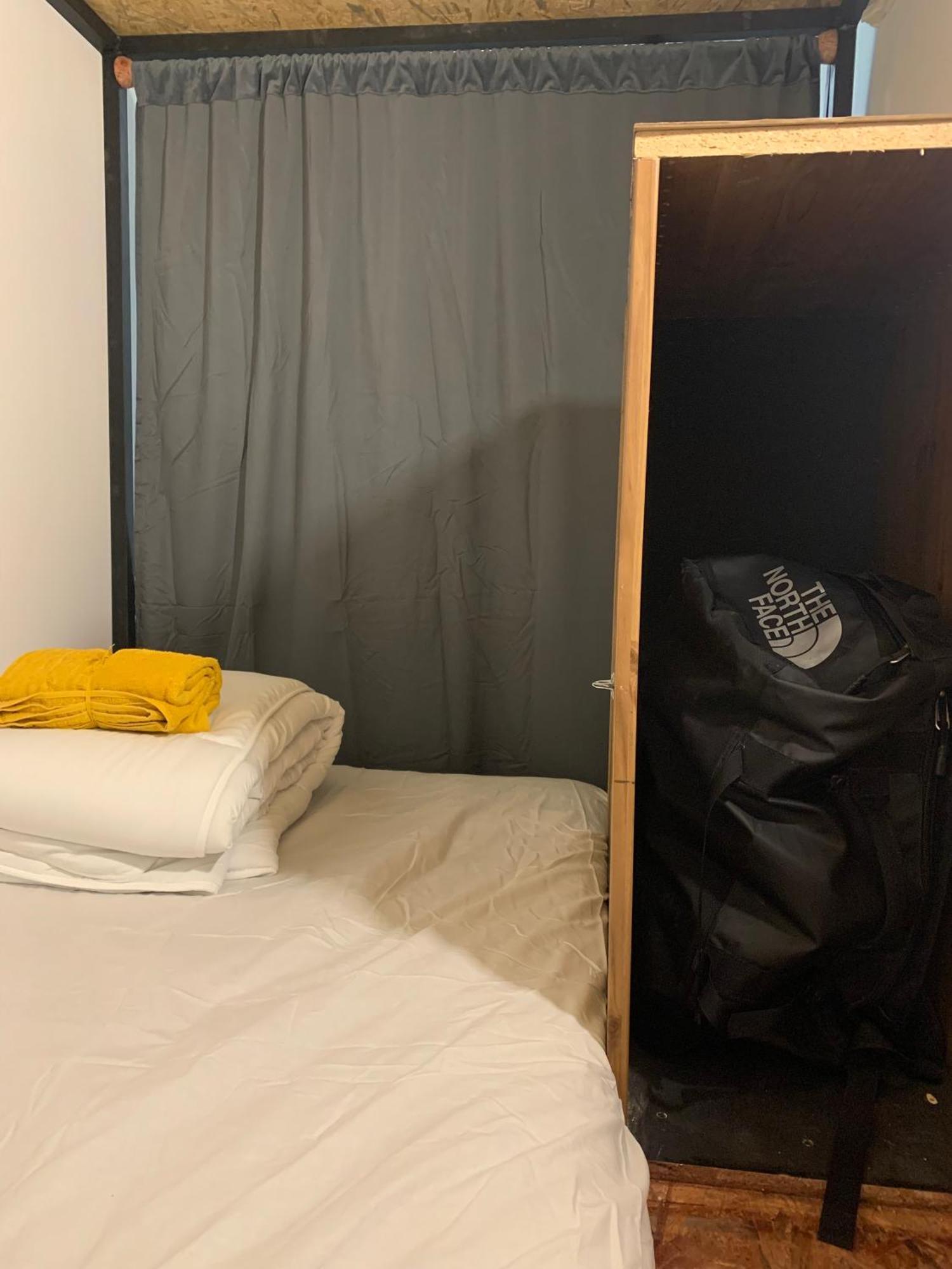 Spanglish Hostel Бенидорм Екстериор снимка