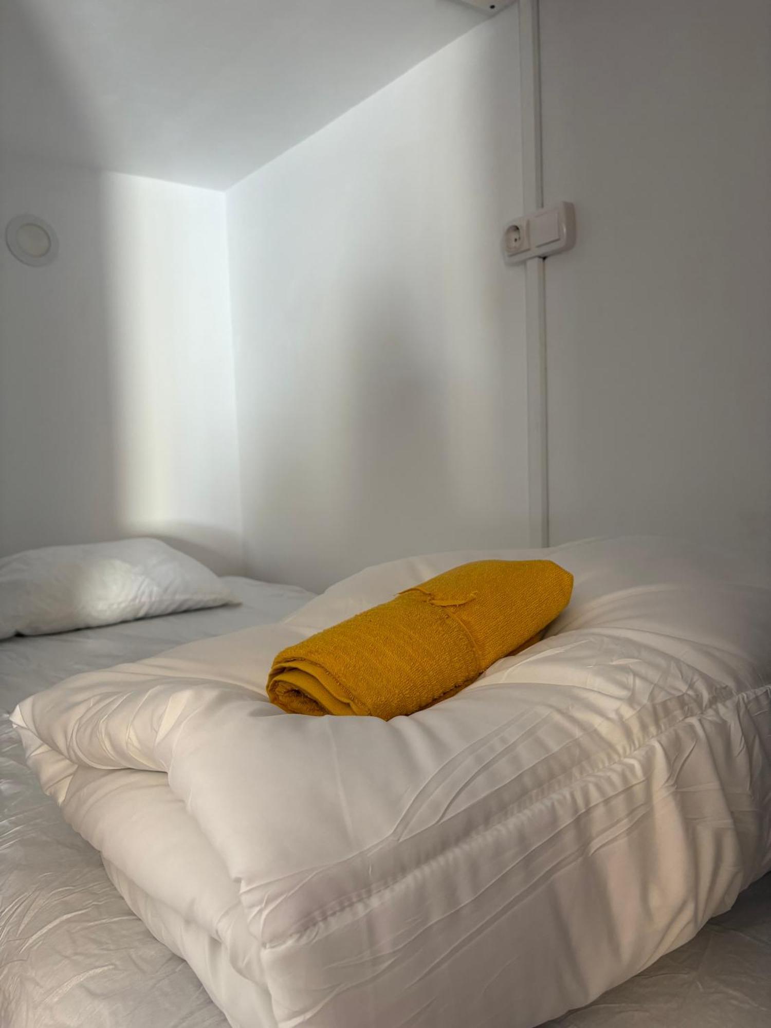 Spanglish Hostel Бенидорм Екстериор снимка