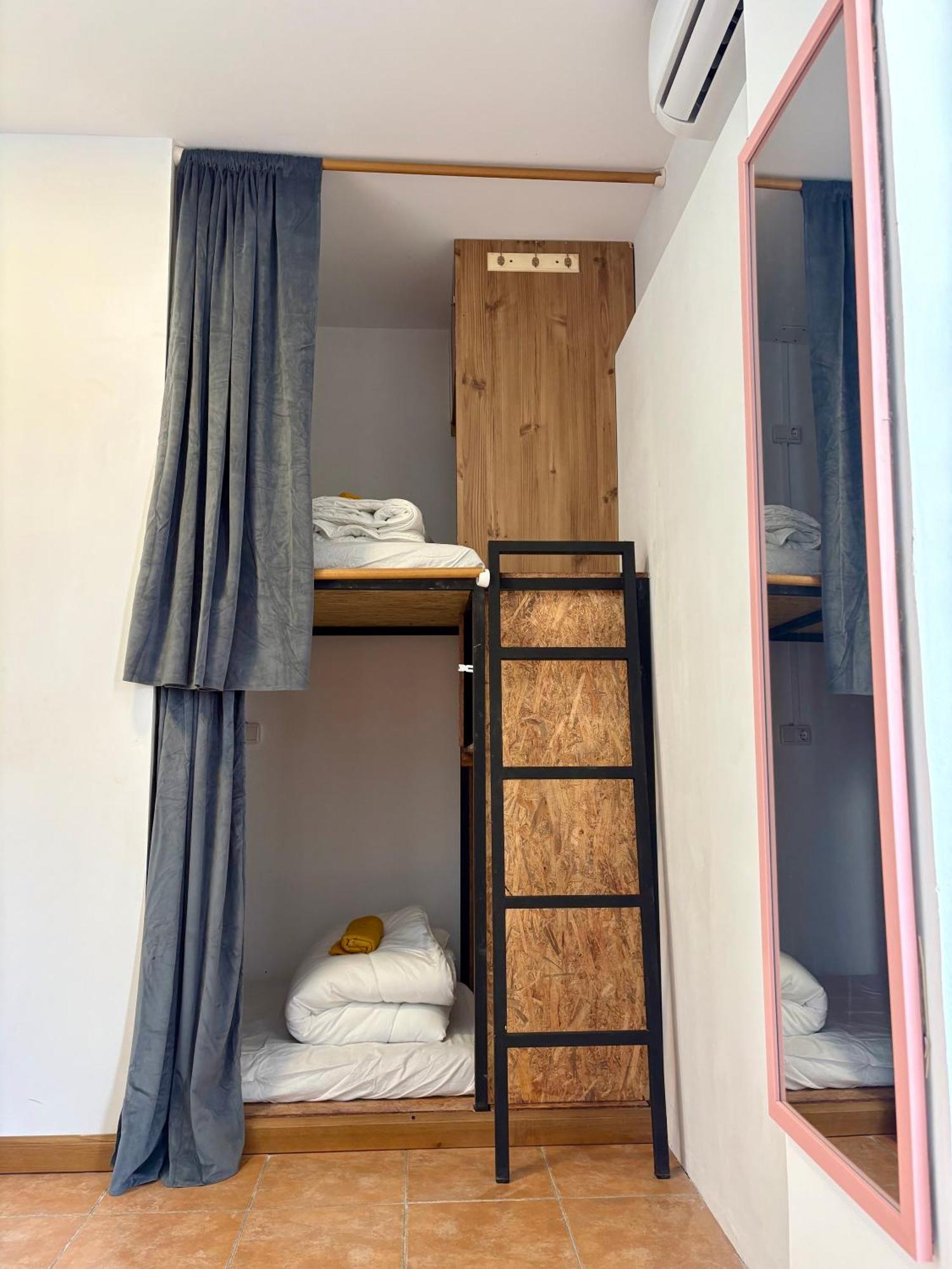 Spanglish Hostel Бенидорм Екстериор снимка