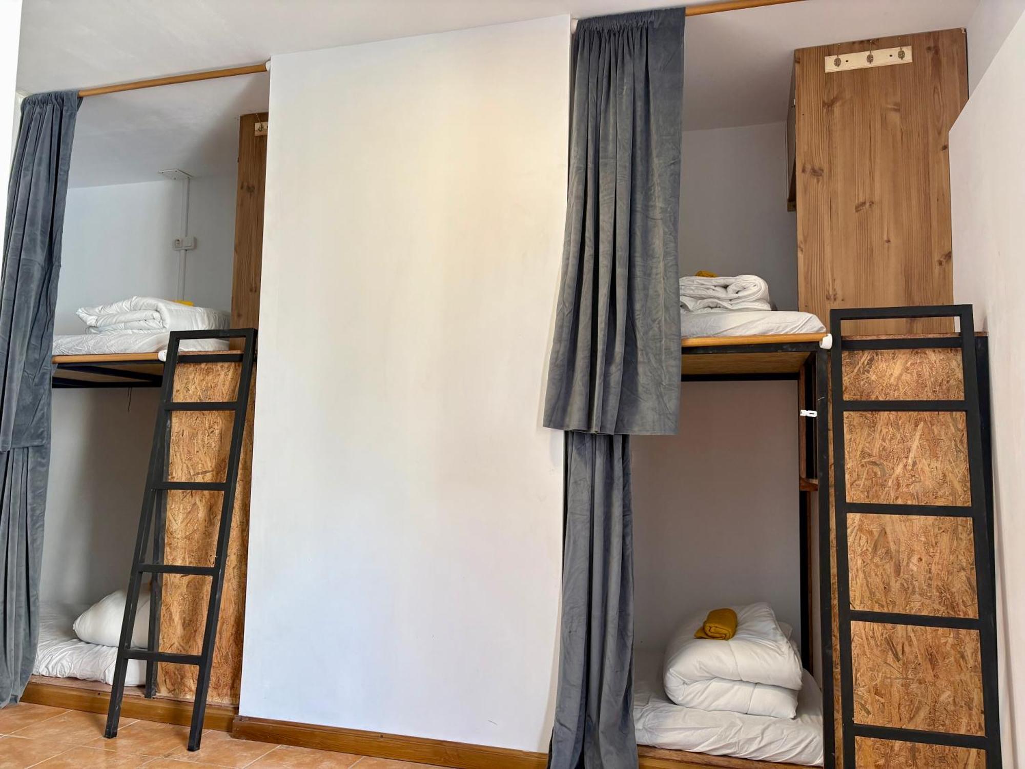 Spanglish Hostel Бенидорм Екстериор снимка