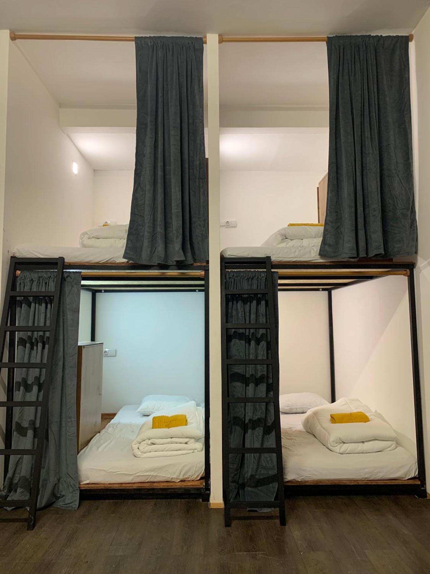 Spanglish Hostel Бенидорм Екстериор снимка